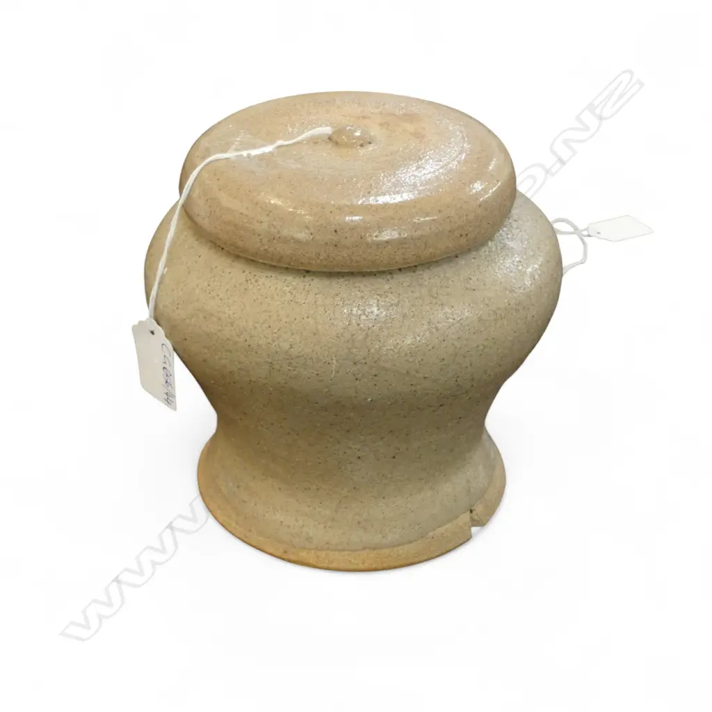 STUDIO POTTERY LIDDED VASE H.155mm ORIENTAL? FAULT Image 1++