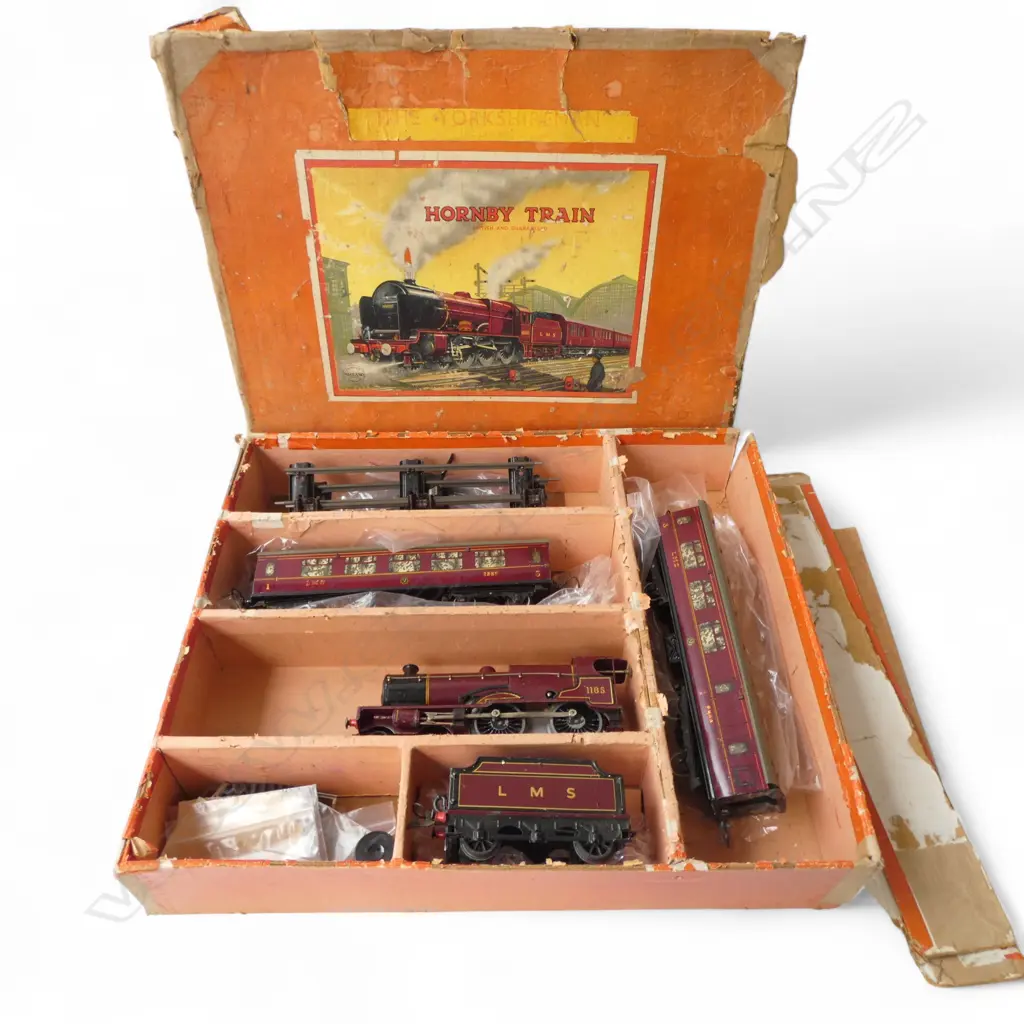 BOXED VINTAGE PART HORNBY TRAIN SET ENGINE NO 1185 THE YORKSHIREMAN Image 1++