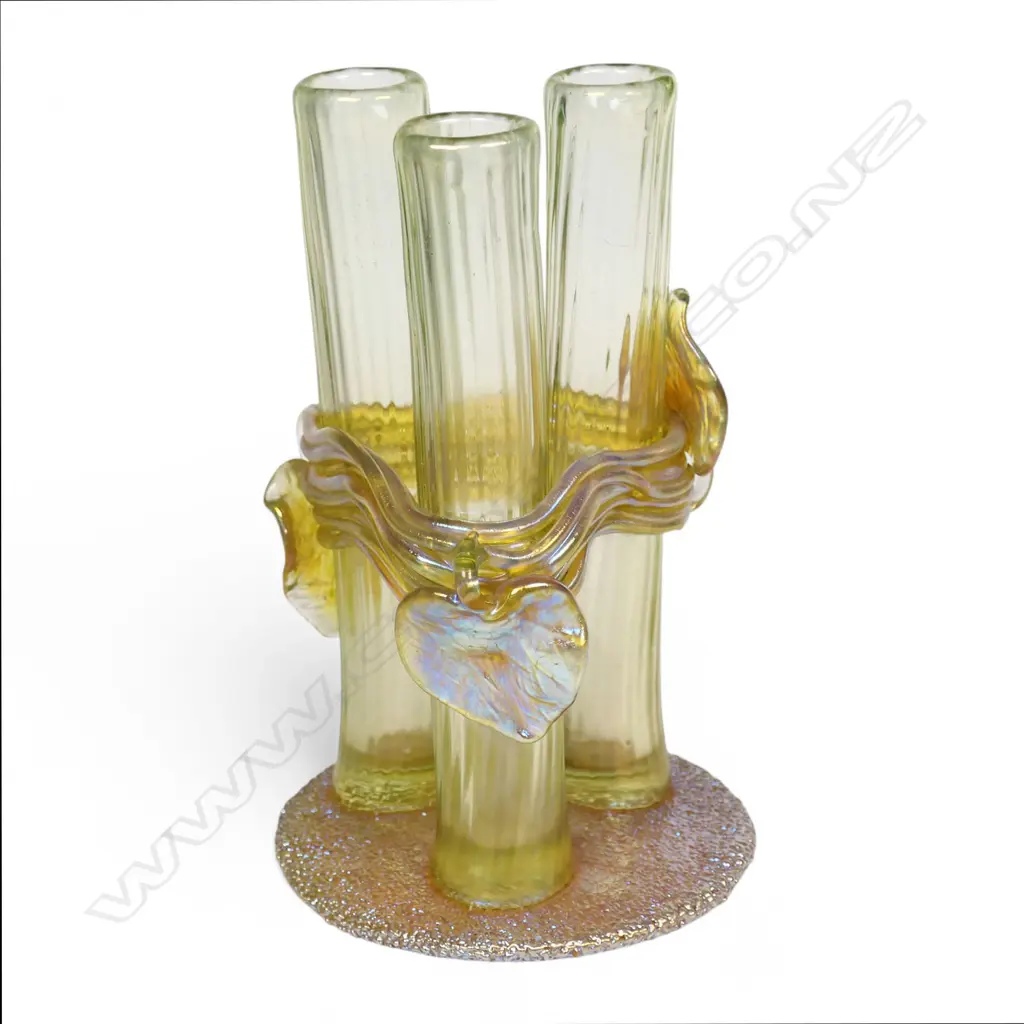 LOETZ TYPE TRIPLE COLUMN IRREDESCENT GLASS VASE H.145mm Image 1++