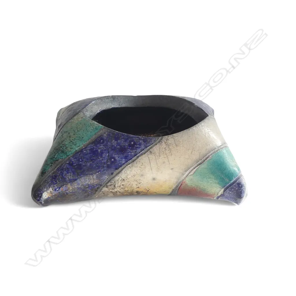 NICK JOLLY N.Z. STUDIO POTTERY CUSHION FORM VESSEL W.150mm Image 1++