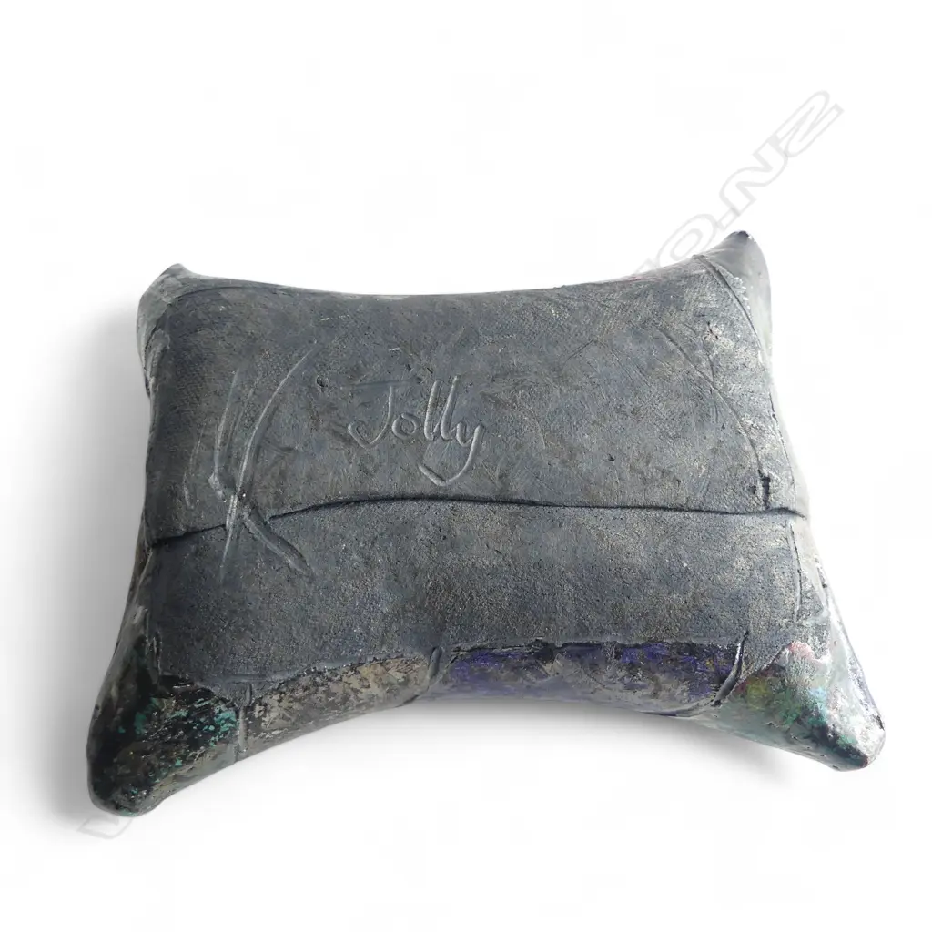 NICK JOLLY N.Z. STUDIO POTTERY CUSHION FORM VESSEL W.150mm Image 1++