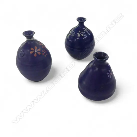 3 KEUM SUN LEE SML BLUE VASES, H.90, 80, 70mm