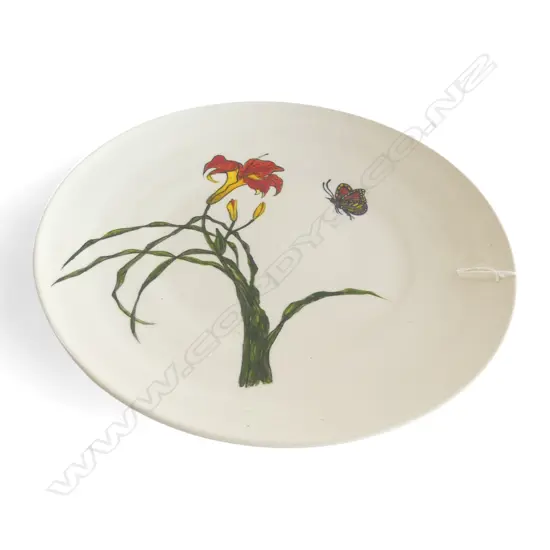 KEUM SUN LEE LRG PLATE w butterfly & lily, Dia.330mm