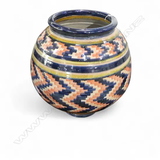 LG STUDIO POTTERY OVOID FLOOR POT H.420mm