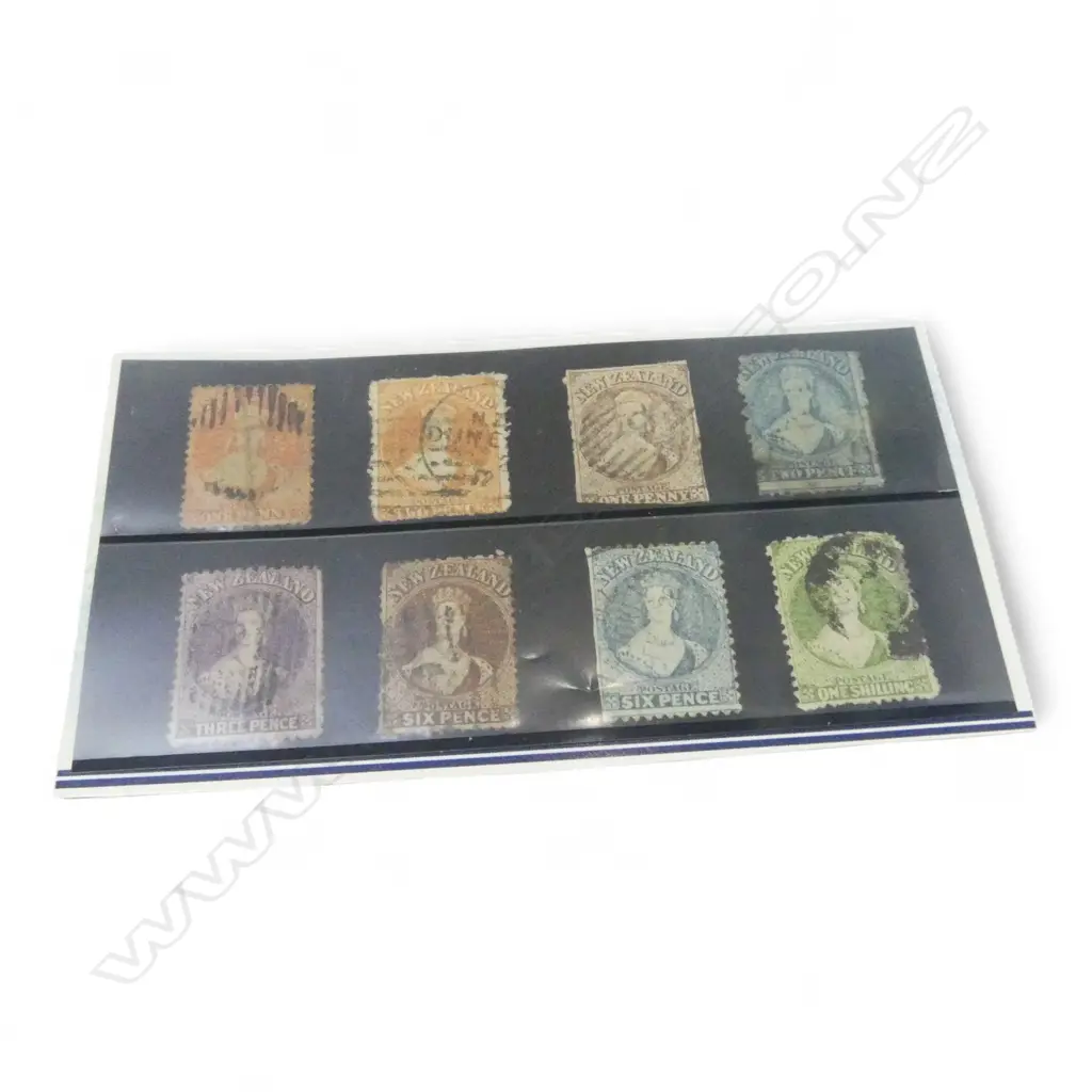 8 NZ FULL FACE QUEEN STAMPS Image 1++