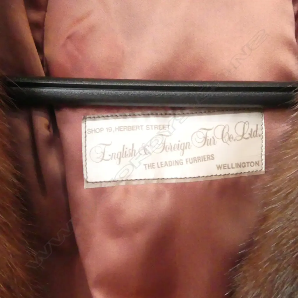 ENGLISH & FOREIGN FUR CO. WELLINGTON FUR COAT  Image 1++