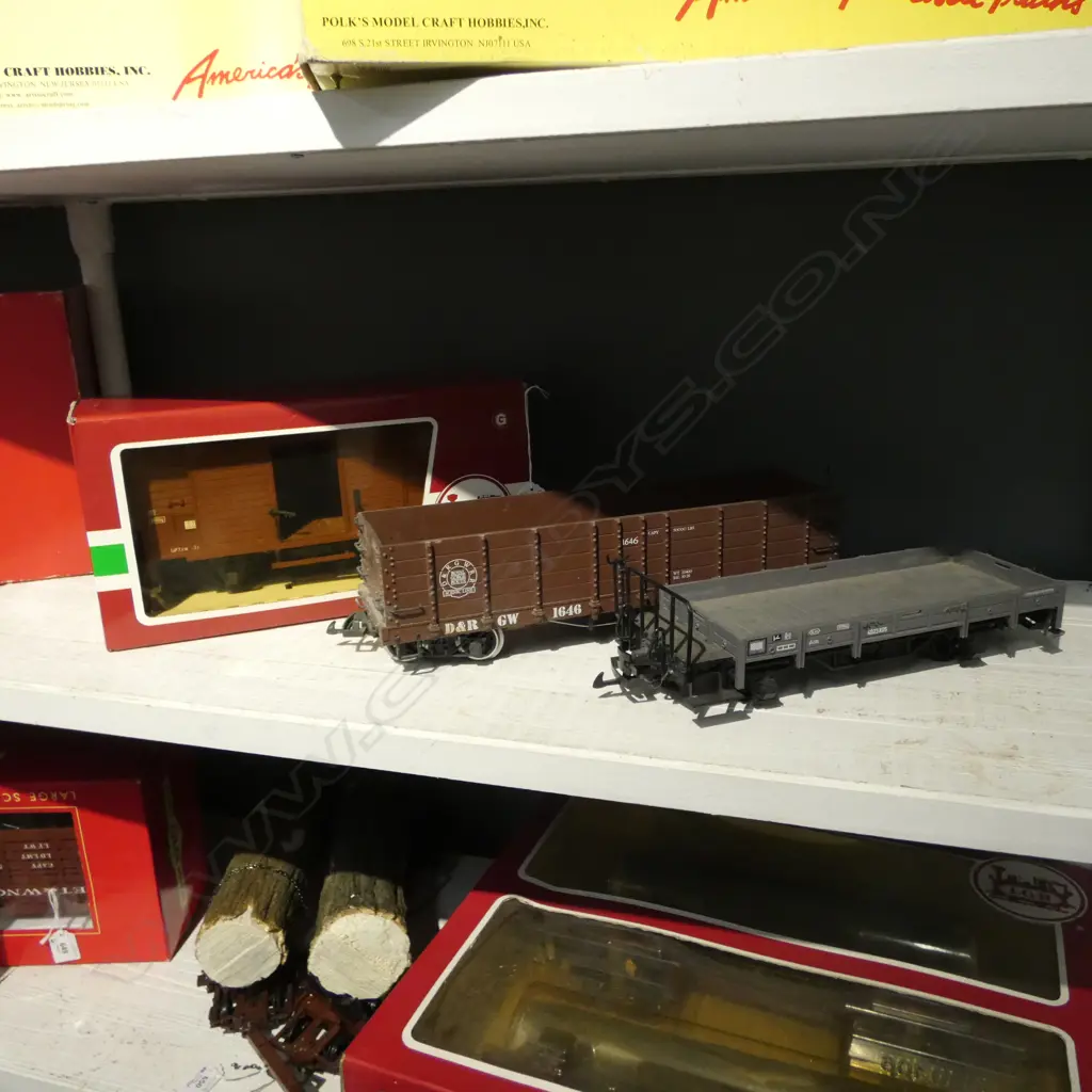3 LGB GERMANY FREIGHT TRAIN CARRIAGES, 1 BOXED (47354) Image 1++