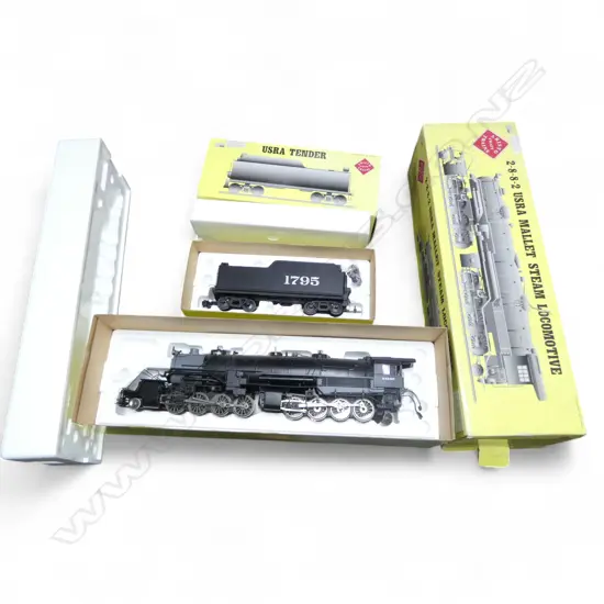 ARISTO CRAFT 2-8-8-2 USRA MALLET STEAM LOCOMOTIVE AT&SF #1795 L.750mm + TENDER L.440mmBOXED