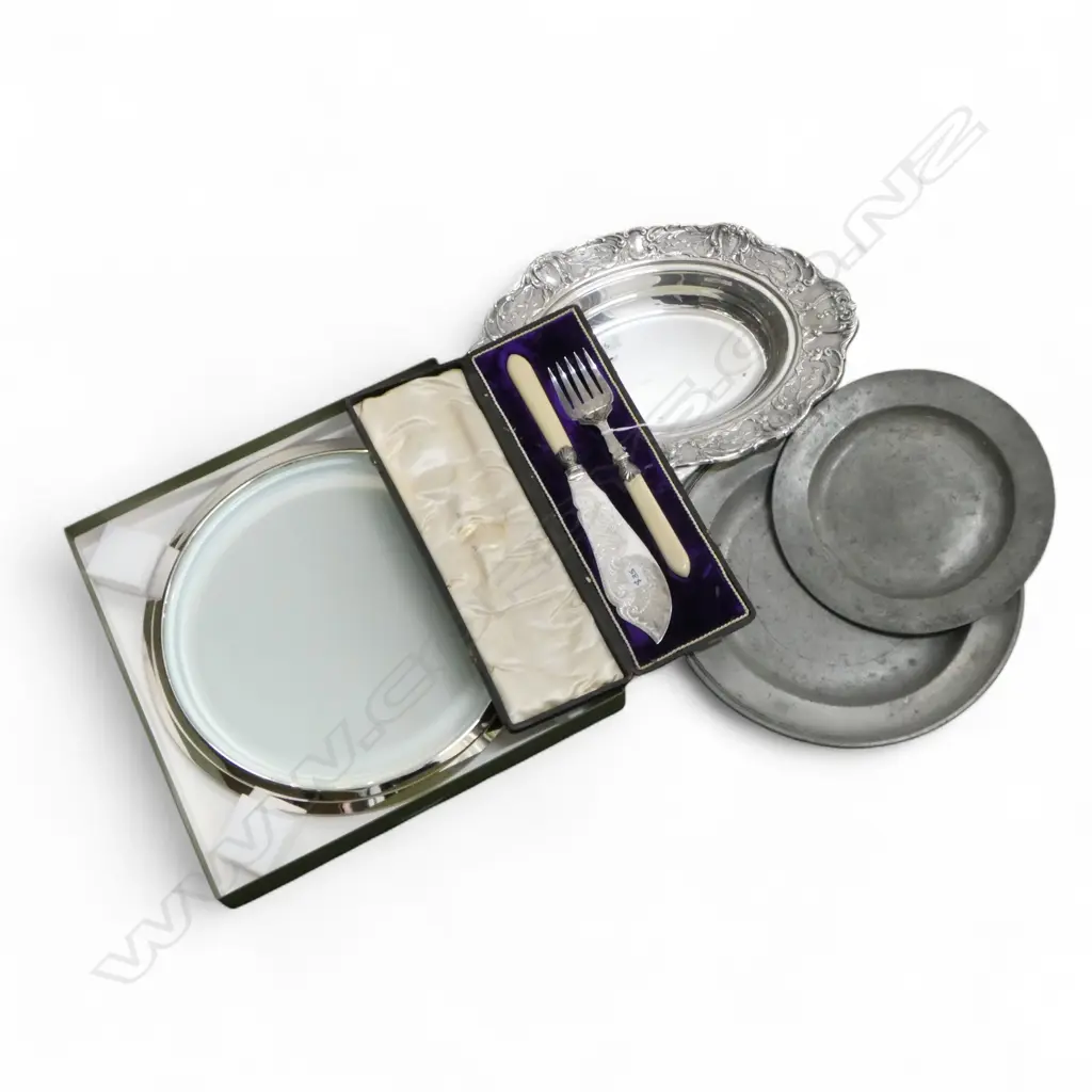 CASED FISH SERVERS, 2 PEWTER PLATES 310mm dia, EP DISH, CHRISTOFLE DISH 345mm dia, BOXED Image 1++