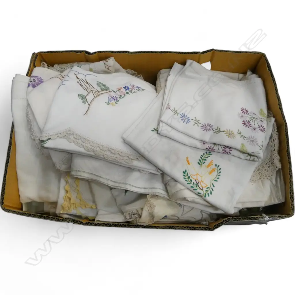 BOX ASS LINEN Image 1++