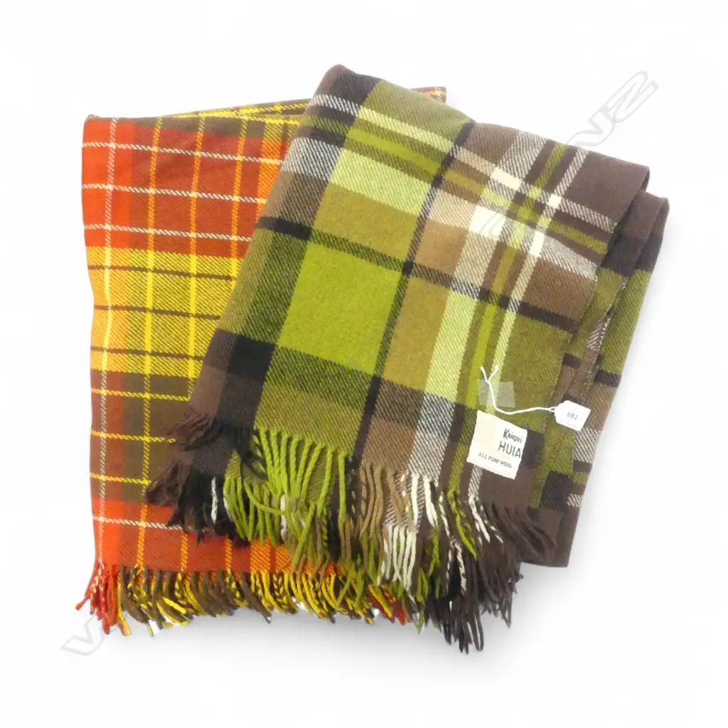 2 VINTAGE KAIAPOI TRAVEL RUGS, 100% WOOL, orange stained Image 1++