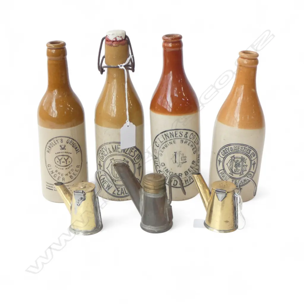 4 OLD STONEWARE ginger beer BOTTLES H.230mm + 3 BRASS MEASURES H.80mm Image 1++