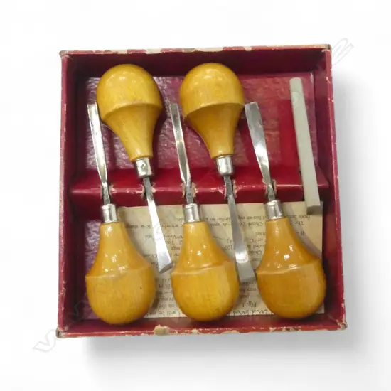 5 SMALL CHISELS, BOXED 145x145mm