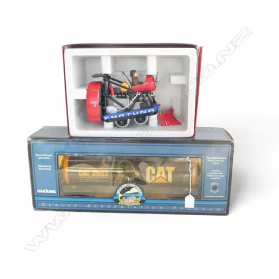 M.T.H. 2003 D.A.P. CATERPILLAR UNIBODY TANK CAR G-GAUGE + LGB #20020 'FORTUNA' FLYER, BOTH BOXED 