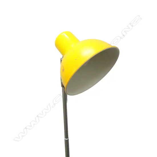 MODERN FLOOR LAMP H.1450mm USB POWERED