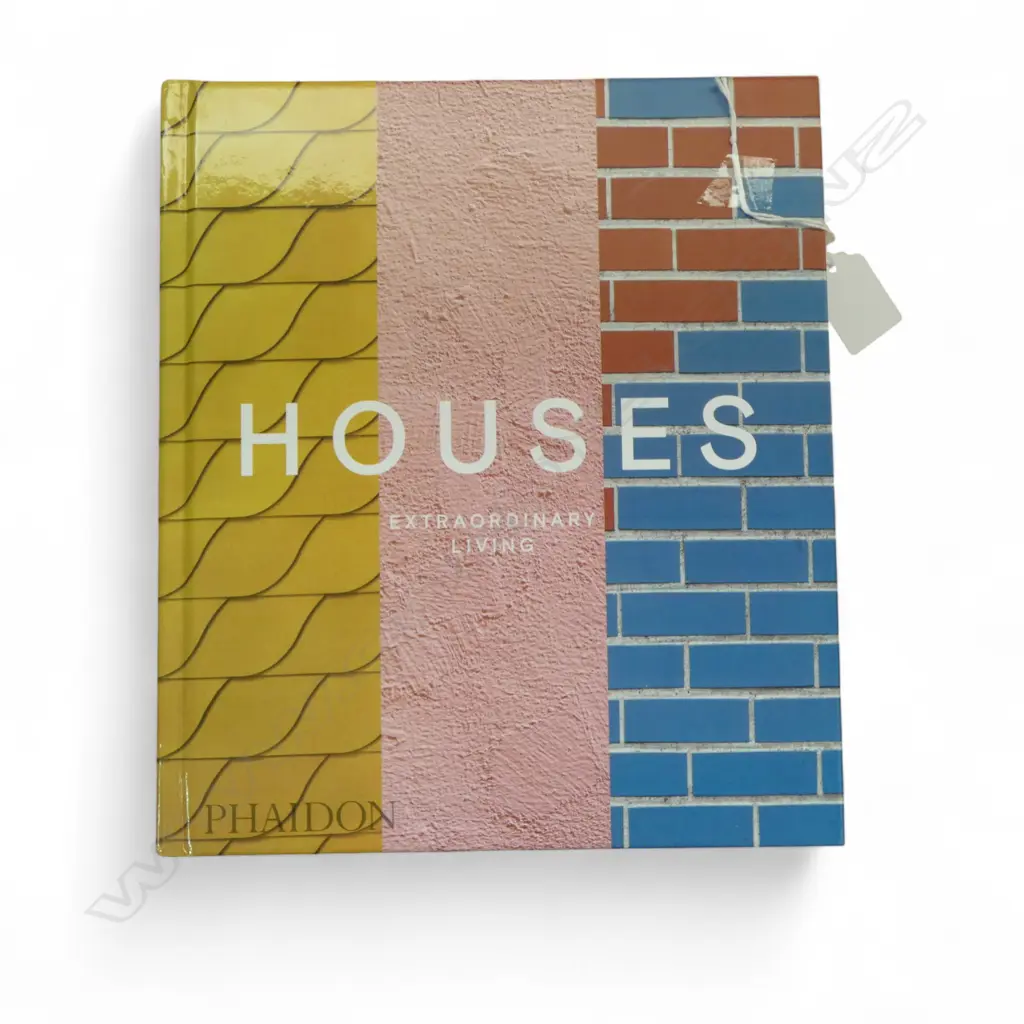 HOUSES: EXTRAORDINARY LIVING, PHAIDON, 2019 Image 1++