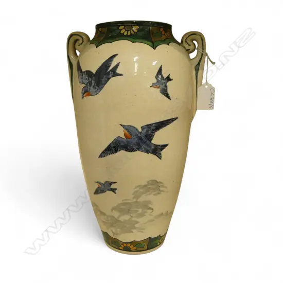 VASE w. ORIENTAL DESIGN H.305mm