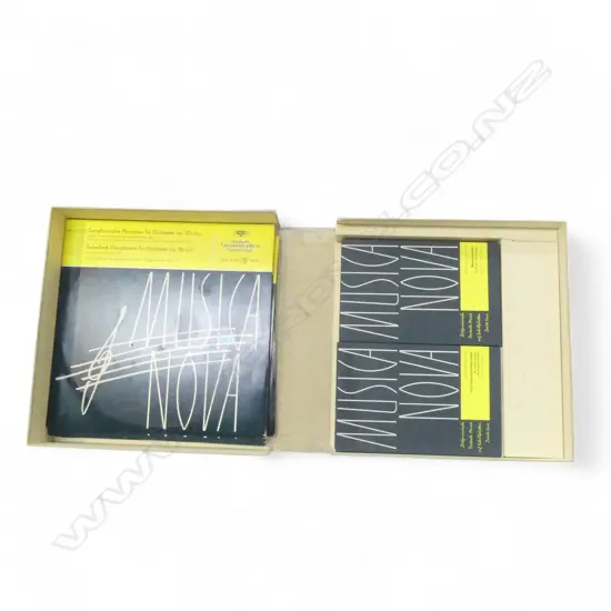 ZWEITE SERIES MUSICA NOVA 1958 CASED SET 9 booklets, book + 6 records 