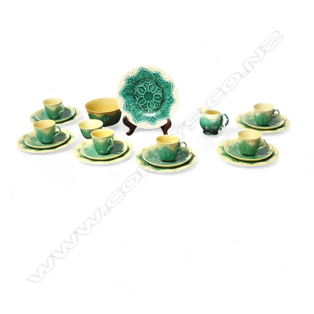 WEDGWOOD MAJOLICA LEAF MOULDED 22 PCE TEASET. MINOR CHIPS/CRACKS Image 1++