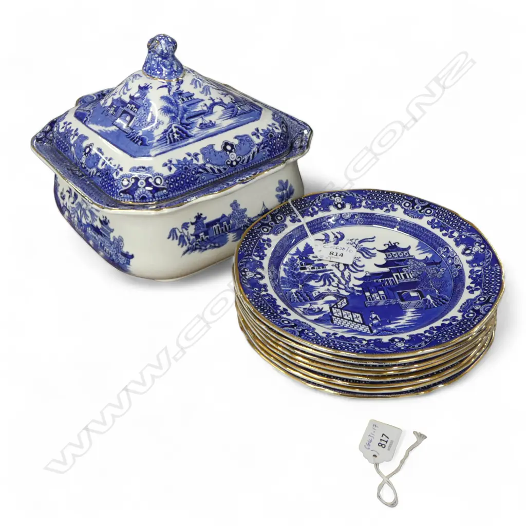 8 BURLEIGH WARE WILLOW LUNCHEON PLATES 215mm dia + LG SQUARE TUREEN Image 1++