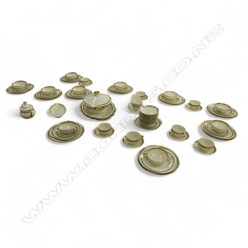 LG CZECH DINNER SERVICE Image 1++