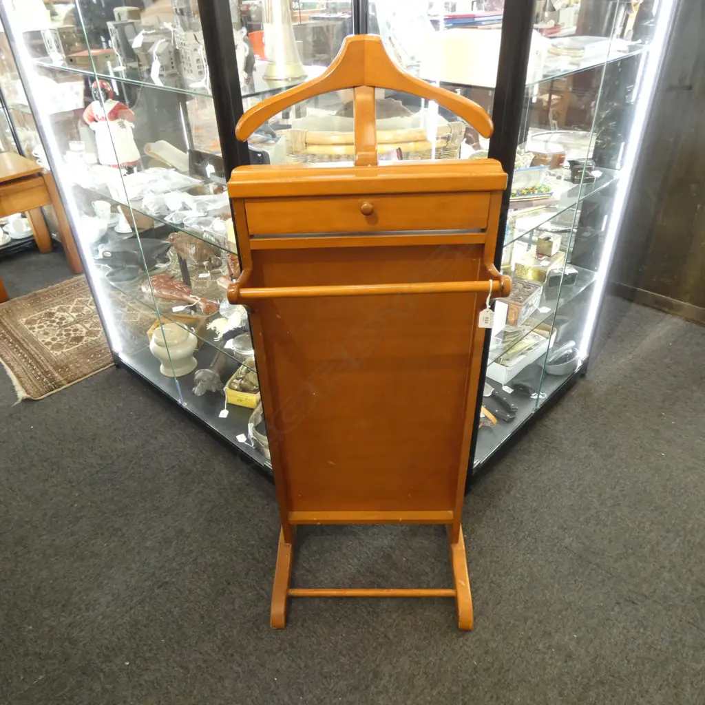 MODERN PINE GENTS VALET STAND Image 1++