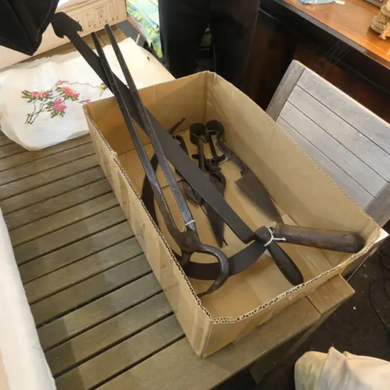 ANTIQUE TOOLS; BLACKSMITH TONGS, ROOF SHINGLING TOOL, SCYTHE, 2 PRS SECATEURS & SHEARS