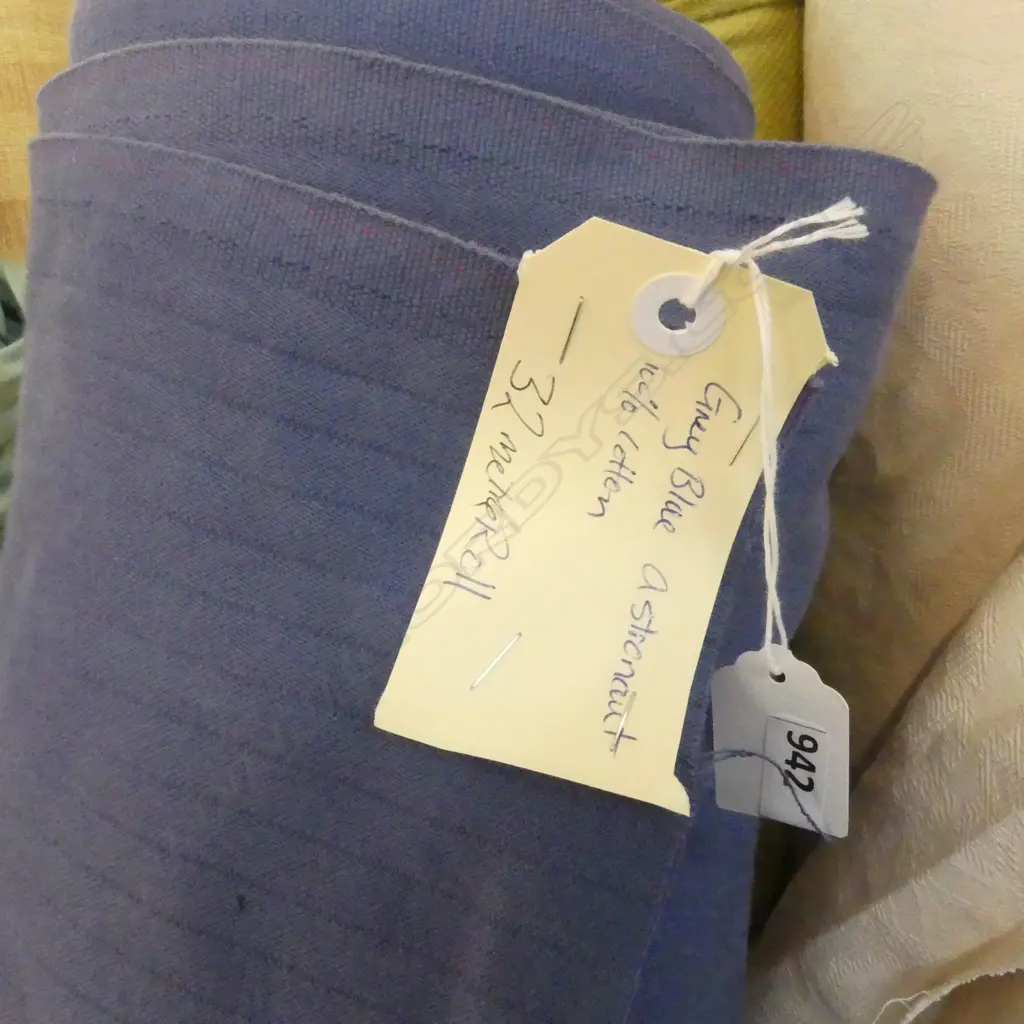 FABRIC BOLT; GREY BLUE ASTRONAUGHT, COTTON, 32M Image 1++