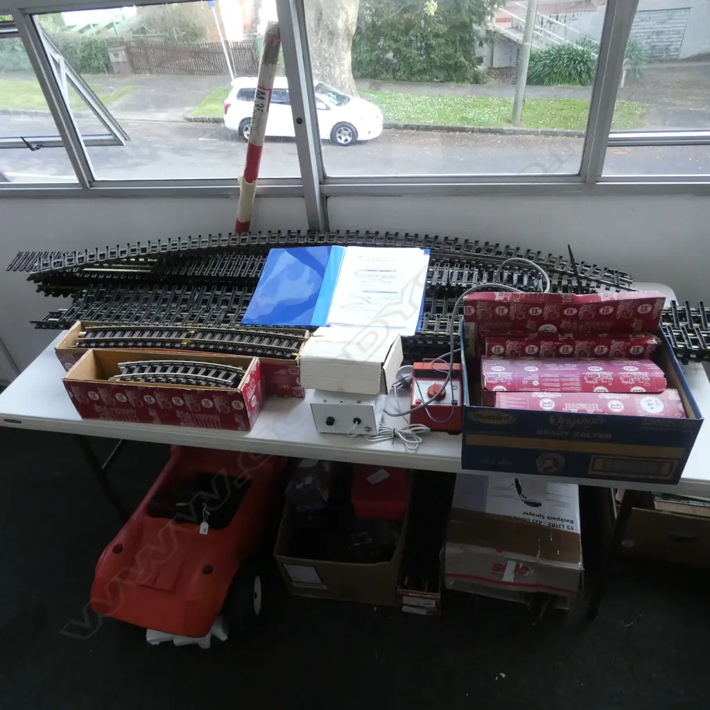 ASST. MODEL RAILWAY TRACK & COMPONENTS Image 1++