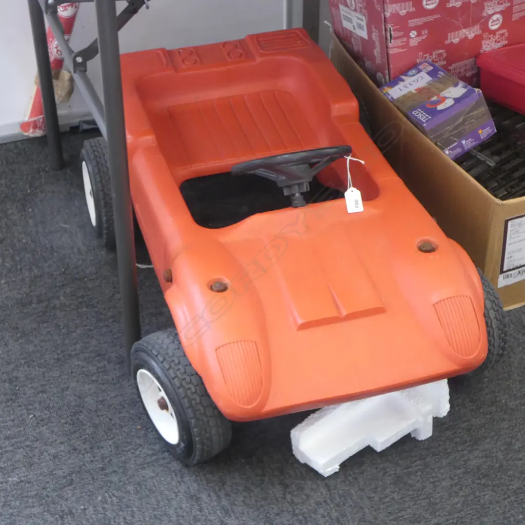 TRI-ANG NZ RED PLASTIC PEDAL CAR L.800mm Image 1++
