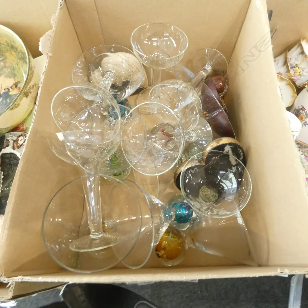 8 ROCCO 'BONFIRE' MARTINI GLASSES (SOME RIMS CHIPPED), 6 HOLLOW STEMS, 3 HEARTS Image 1++