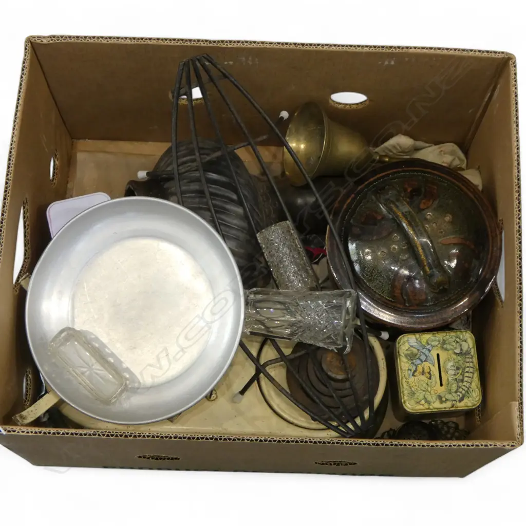 SCALES, POTTERY ETC Image 1++