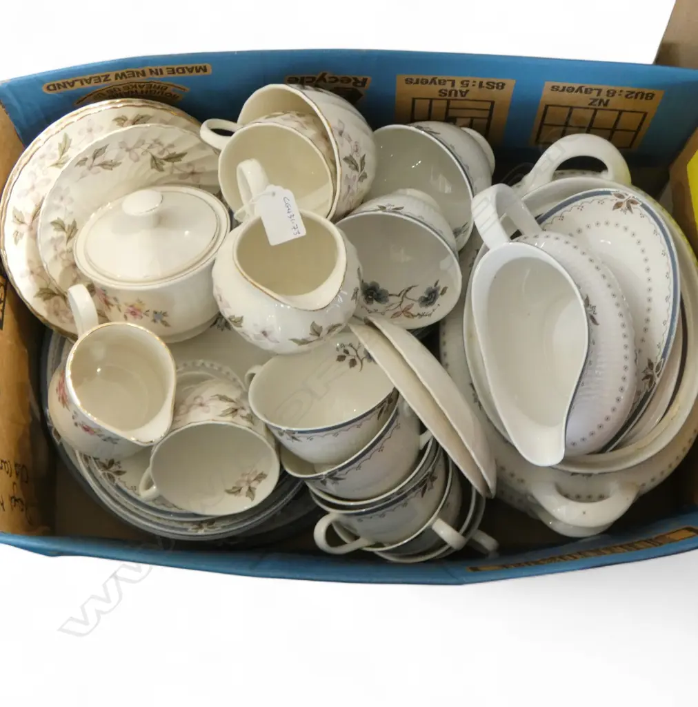 ROYAL DOULTON OLD COLONY PART DINNER SERVICE + CHINA Image 1++