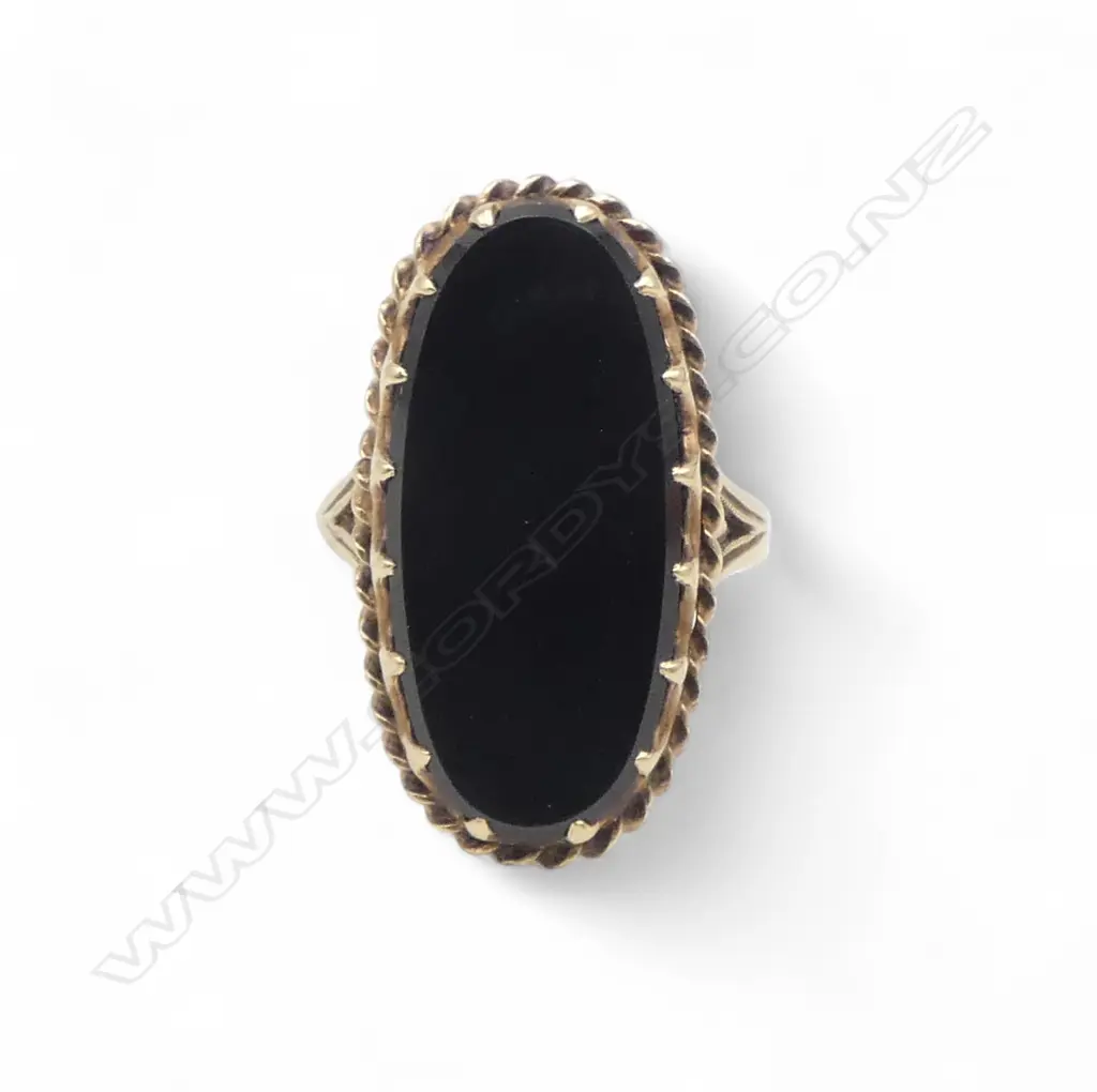 9ct VINTAGE BLACK ONYX MOURNING RING, 5.23gm size O Image 1++