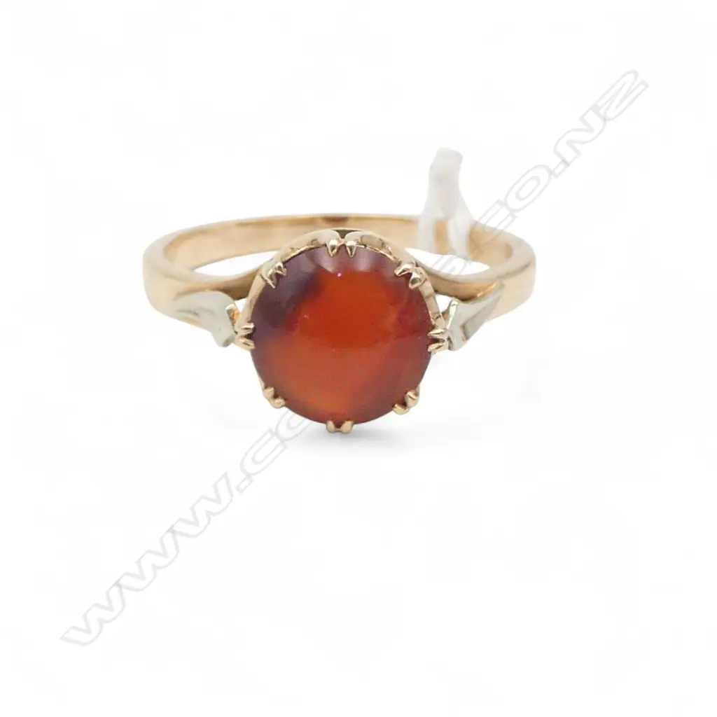 VINTAGE 9ct GOLD & CARNELIAN cabochon RING 2.9gms SIZE Q Image 1++