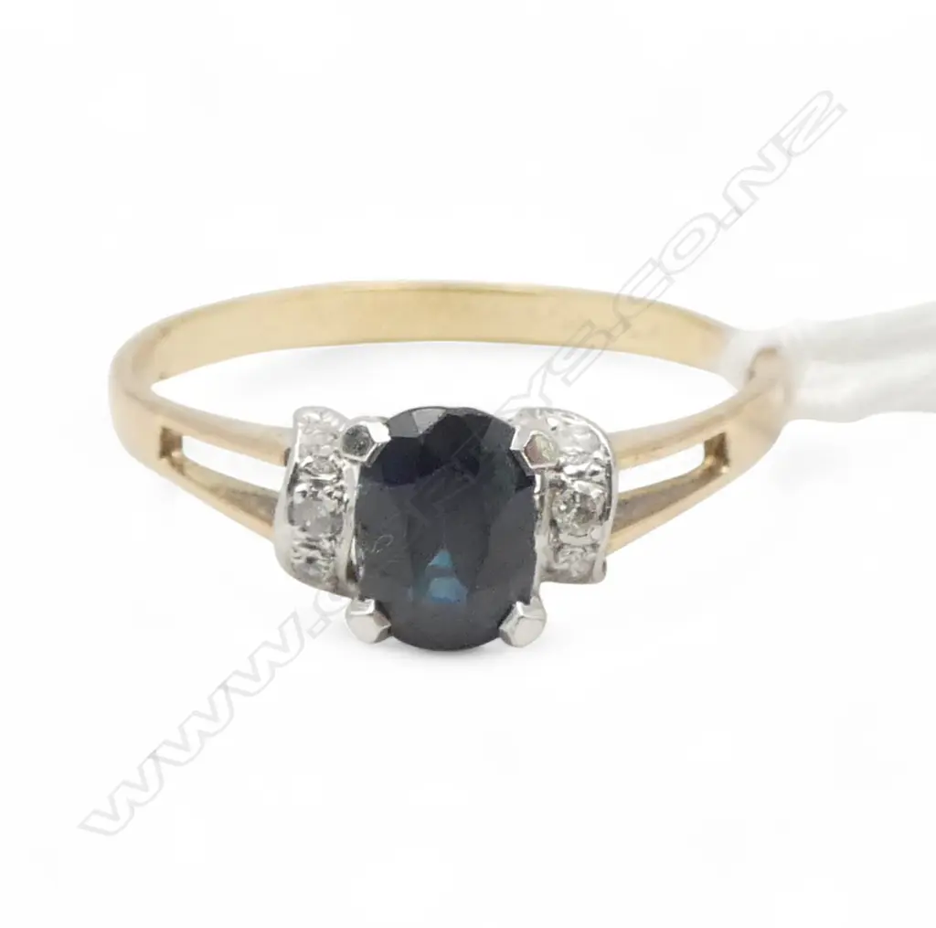 **RTV** 14ct SAPPHIRE (ABRADED) & DIAMOND RING, 2.9gm, Dia.0.08ct SIZE U Image 1++