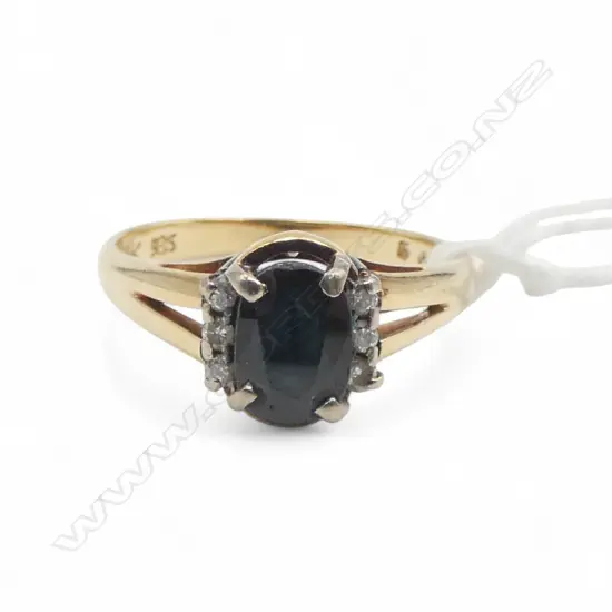 **RTV** 14ct SAPPHIRE & DIAMOND RING,3.3gm, Dia.0.10ct SIZE O