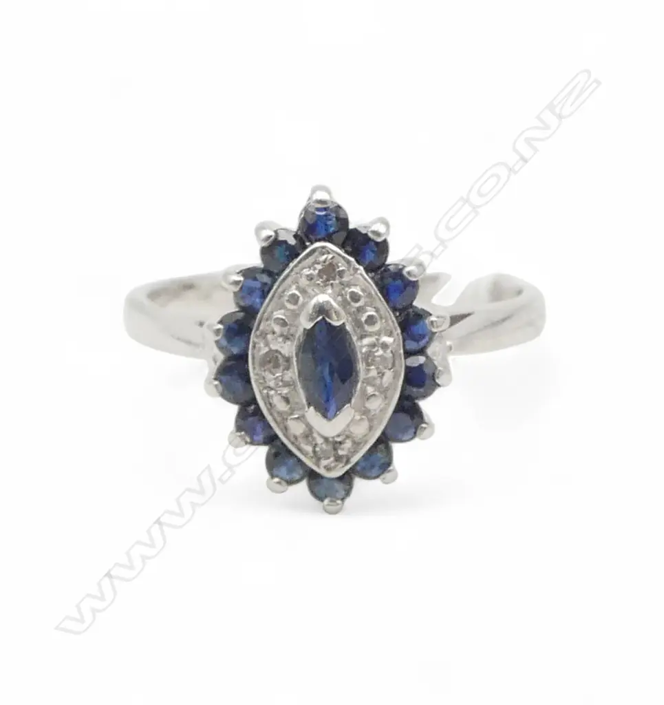 **RTV** 18ct SAPPHIRE & DIAMOND RING, 2.7gm SIZE K Image 1++