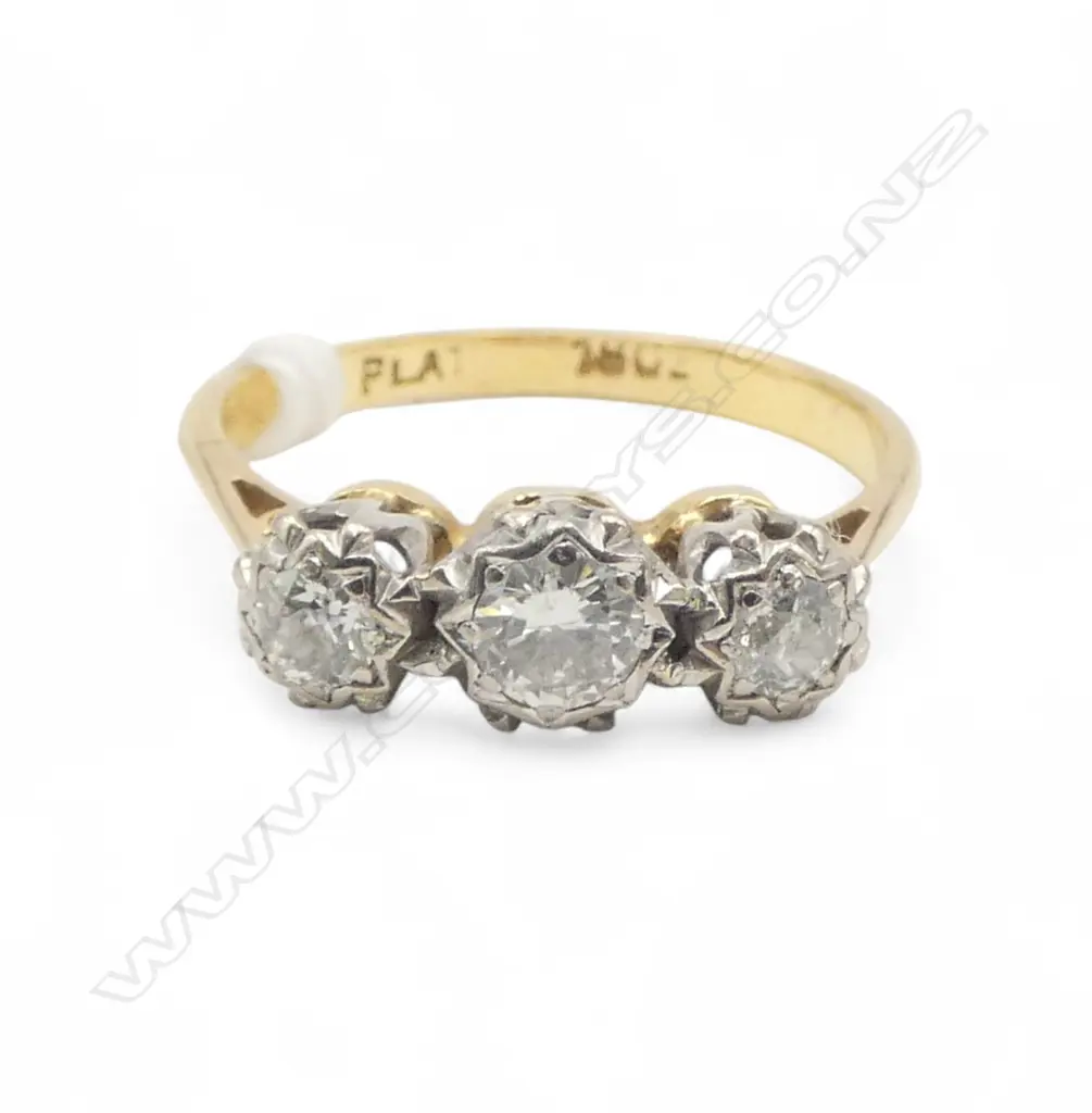 **RTV** 18ct Y/PLATINUM & 3 STONE DIAMOND RING, 3gm, Dia.0.60ct SIZE O Image 1++