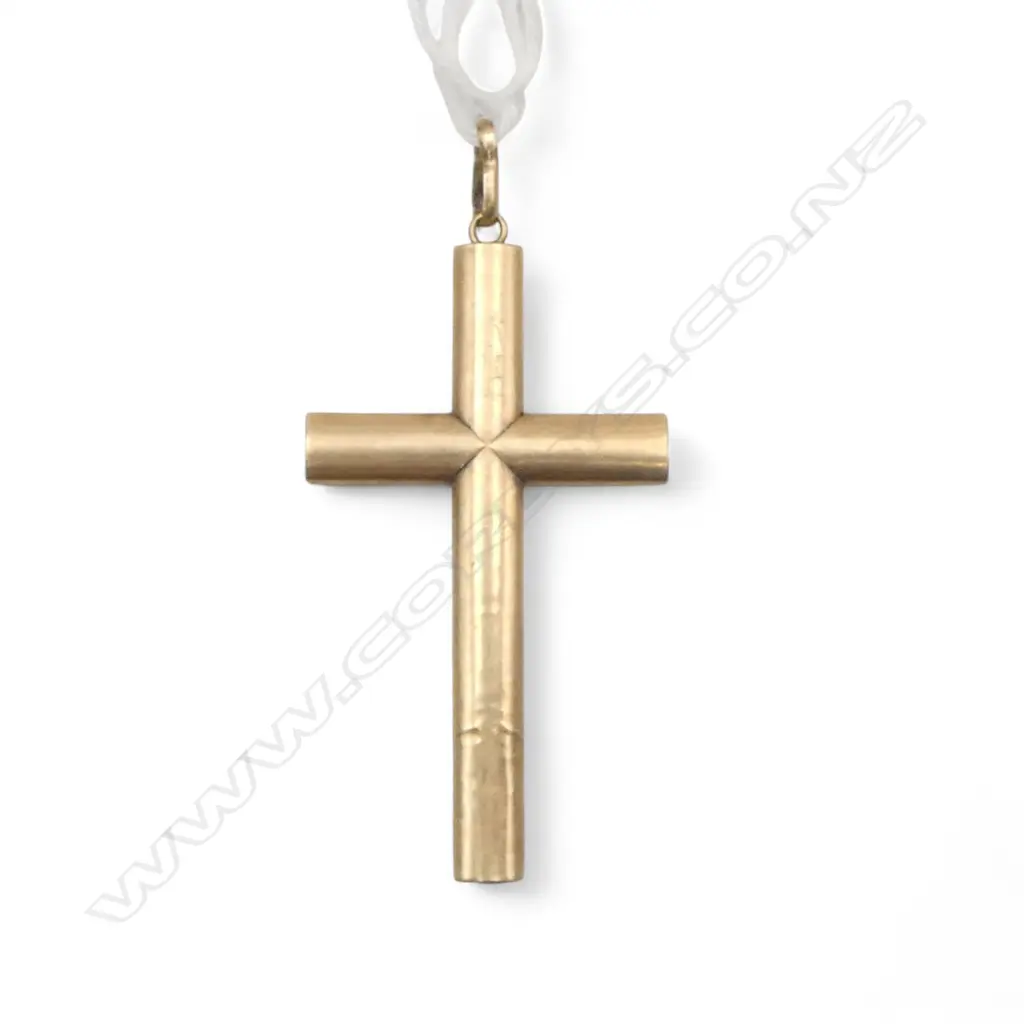 9ct GOLD CROSS PENDANT 1.8gms tiny crease Image 1++