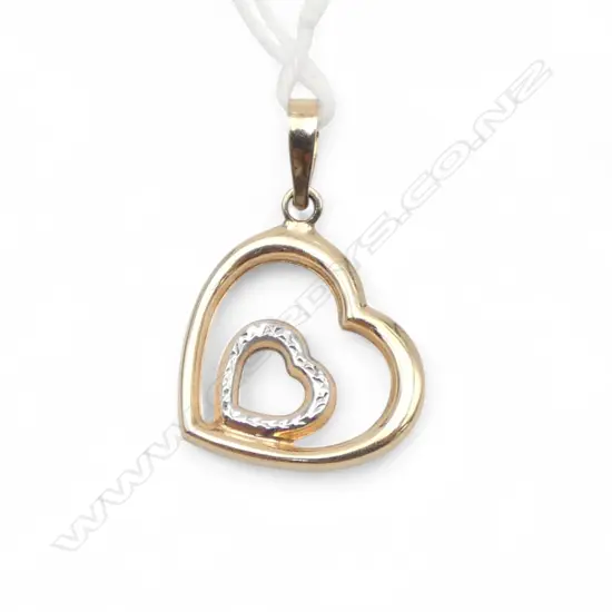 **RTV** 9ct HEART PENDANT, 0.48gm