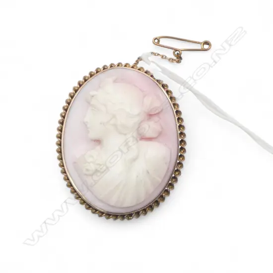 EARLY 20thC 9ct GOLD FRAMED PINK BLUSH CARVED CAMEO BROOCH 15.7gms
