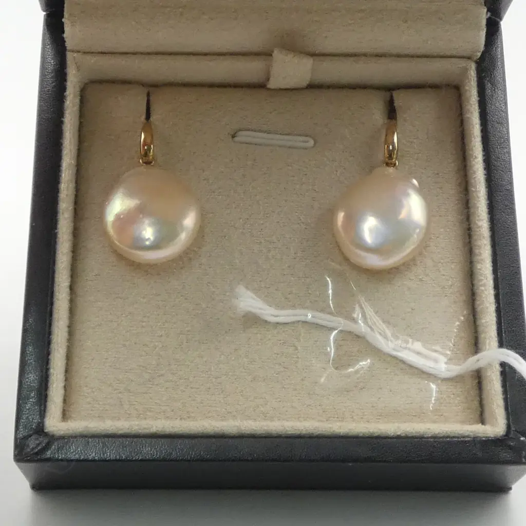 PR 9ct FRENCH HOOK 'COIN' FRESHWATER PEARL EARRINGS, 16-18mm, high lustre pink hue, 8.34gm, 2025 valuation Image 1++