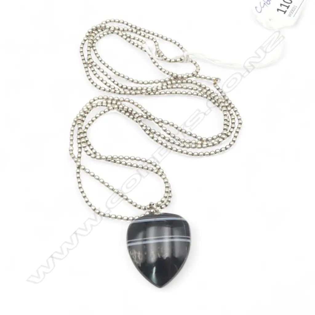 Silver bead muff chain L.720mm with banded agate heart Image 1++