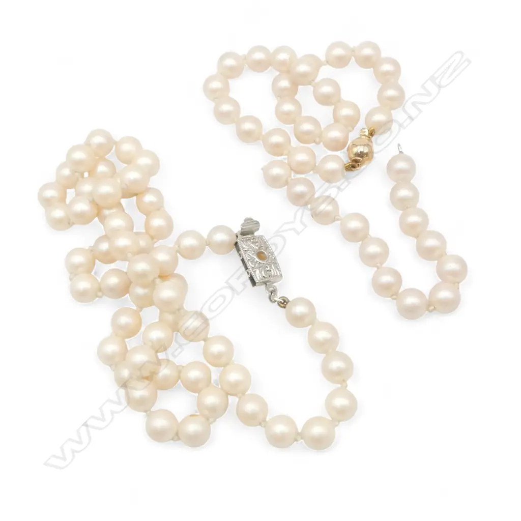 FAUX PEARL NECKLACE & BRACELET silver & 9ct gold clasps, + extra length of pearls Image 1++
