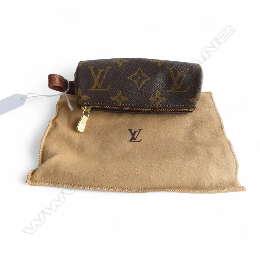 LOUIS VUITTON MONOGRAM ETUI 3 GOLF BALL CASE, unused condition Image 1++