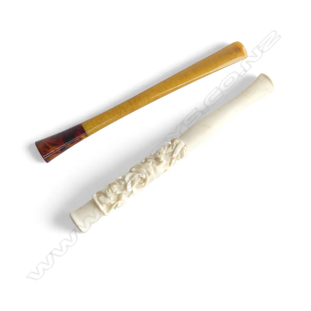 2 VINTAGE CIC HOLDERS 1 IVORY L130MM 1FAUX AMBER  Image 1++