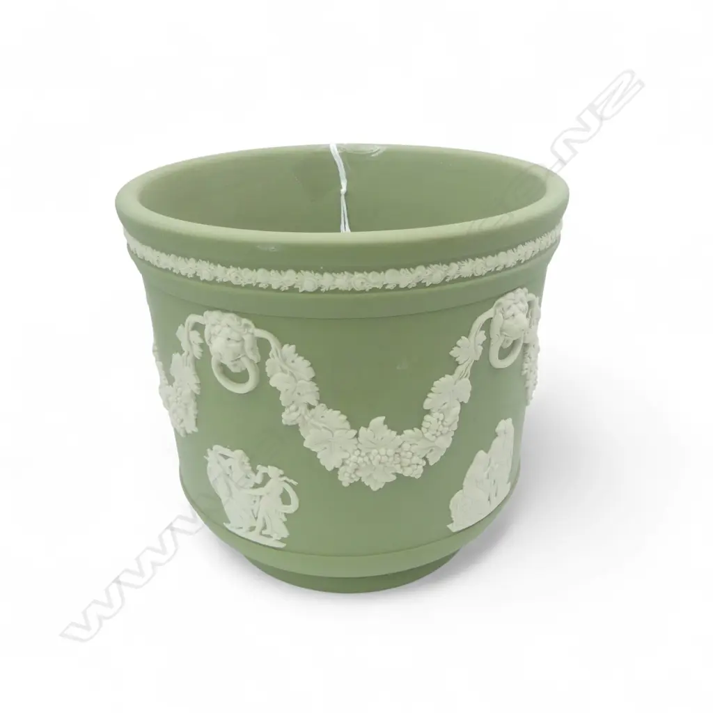 WEDGWOOD GREEN JASPERWARE TABLE JARDINIERE H.140mm Image 1++