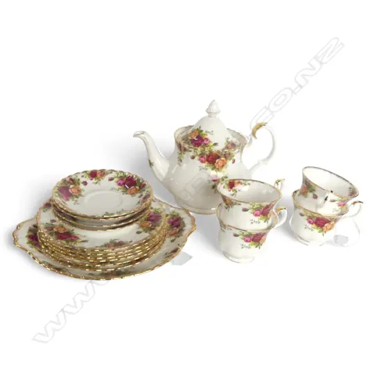 LARGE SIZE R/ALBERT OCR TEAPOT H190MM CAKE PLATE 6 SANDWICH PLATES & 4 C/SS