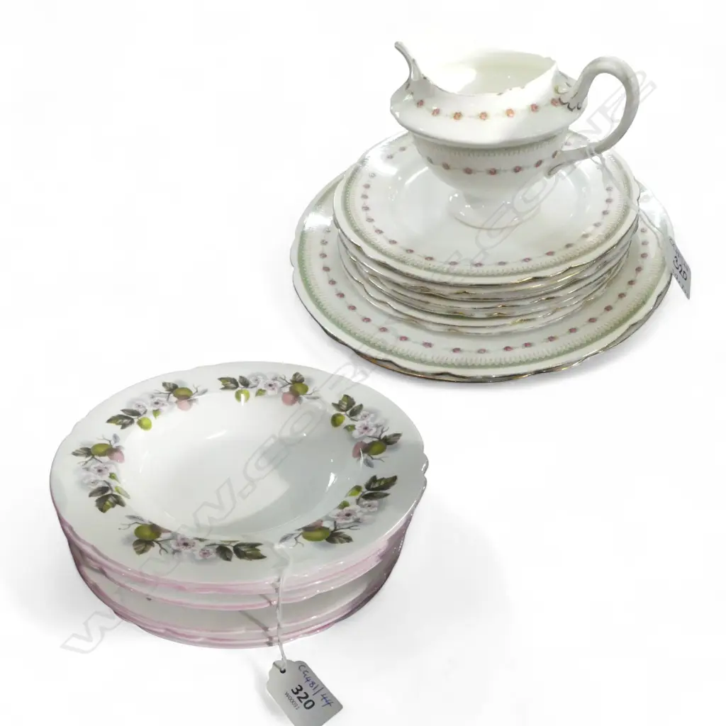 SHELLEY CHINA 3 SOUP PLATES 3 MATCHING DINNER PLATES WITH 9 SHELLEY PLATES & JUG Image 1++